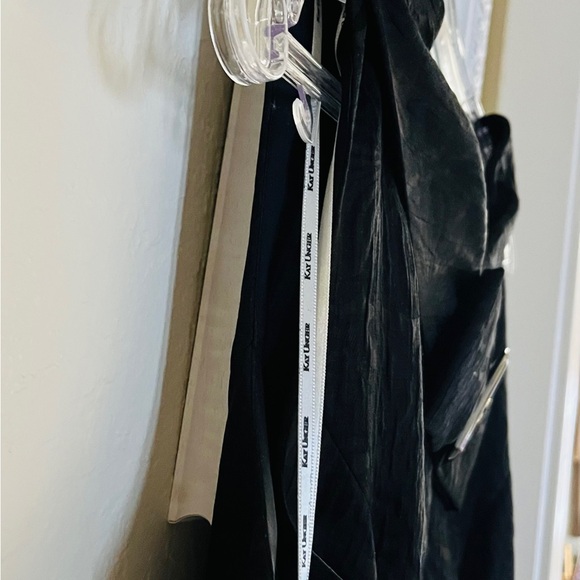 Gorgeous  elegant black floral sheath, size 8 by Kay Unger NY--Classy! - Picture 7 of 12